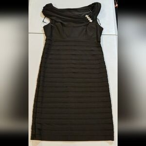 Elegant Black Off-Shoulder Dress 3c44